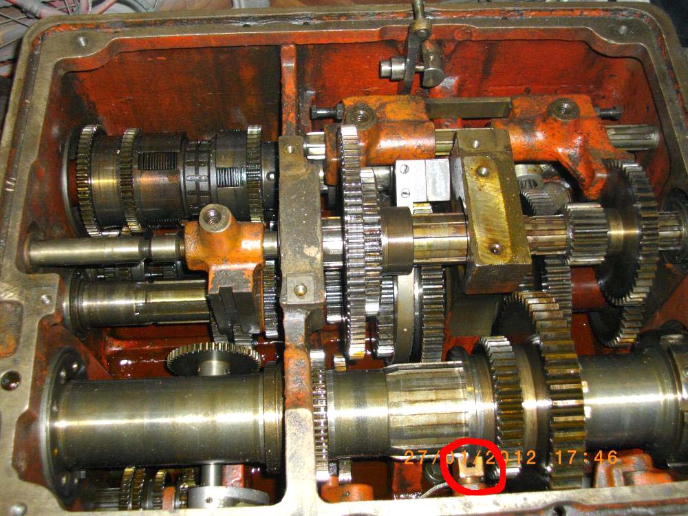 Фото коробки швидкостей токарно-гвинторізного верстата 1К62Б Фото коробки швидкостей токарно-гвинторізного верстата 1К62Б